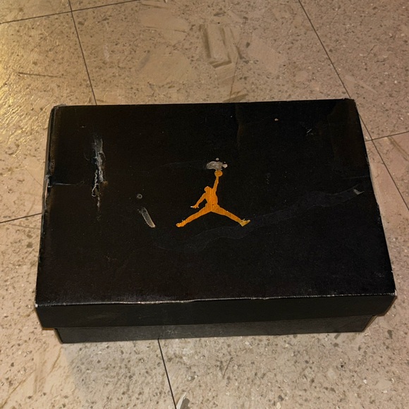Jordan 6 Rings - Picture 5 of 7